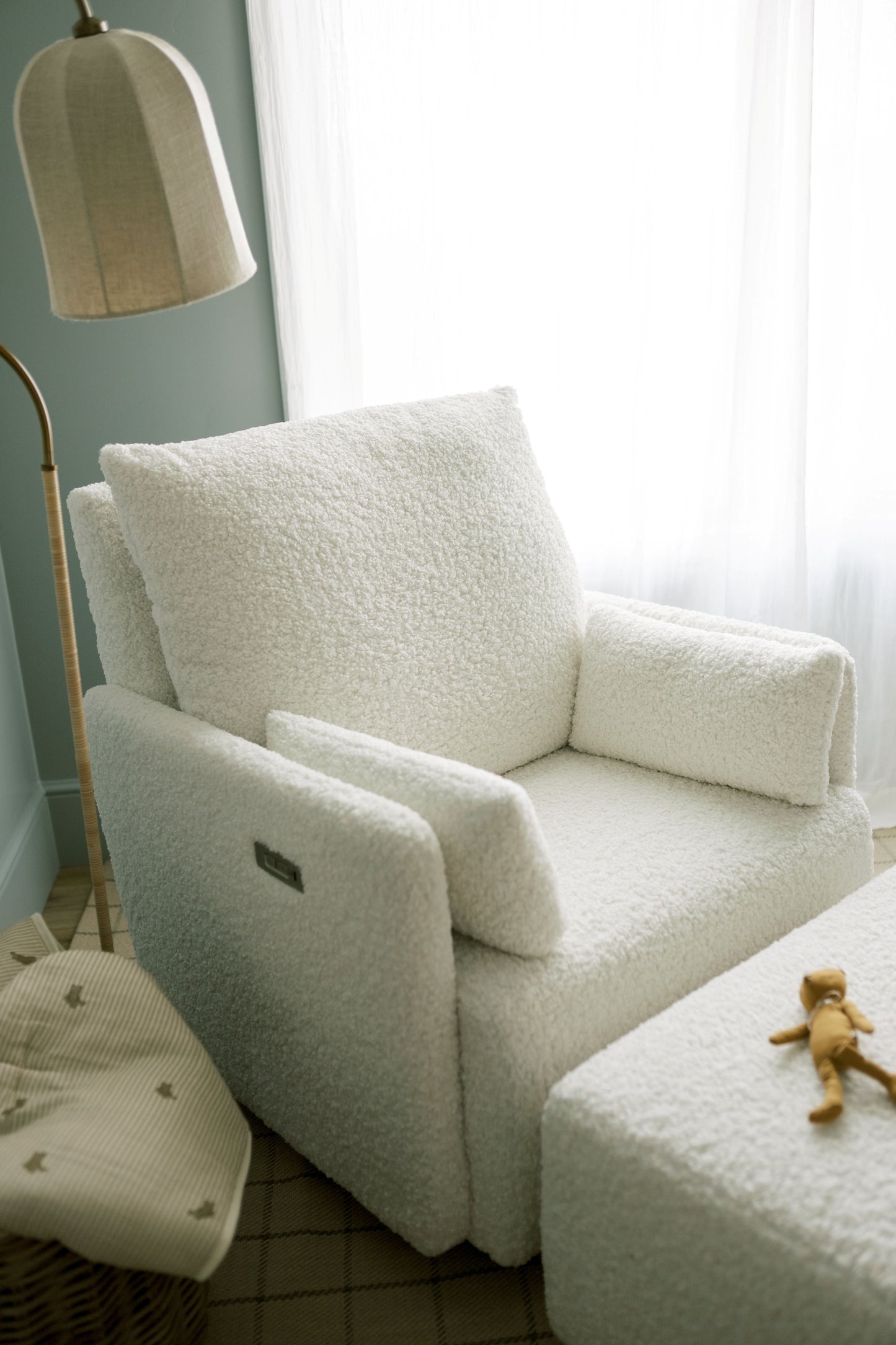 Ollie: a chair and a half - Nursery Recliner