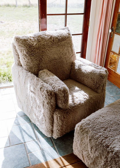 Mocha Faux Hide Staaltje